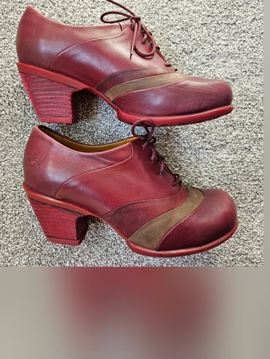 John Fluevog Shoes - Fluevog Hopefuls Vow In Burgandy Fits Like 9-9.5 Size 10 Rounded Toe Laces